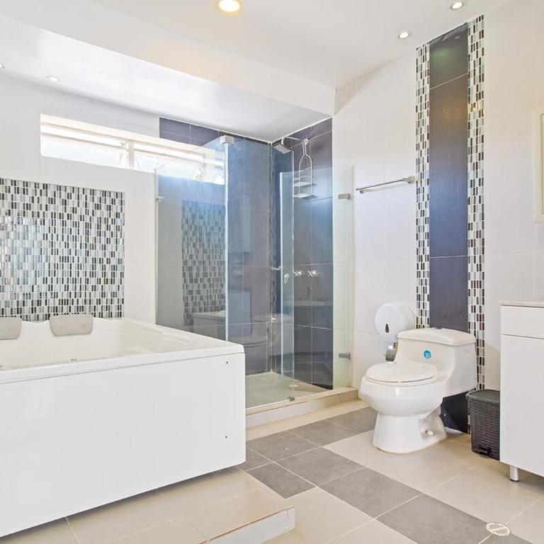 Beautiful House 3 minutes from Historic Downtown - Seven-Bedroom House - 21