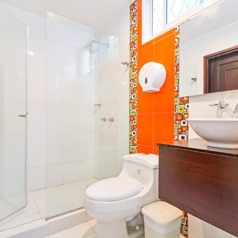Beautiful House 3 minutes from Historic Downtown - Seven-Bedroom House - 35