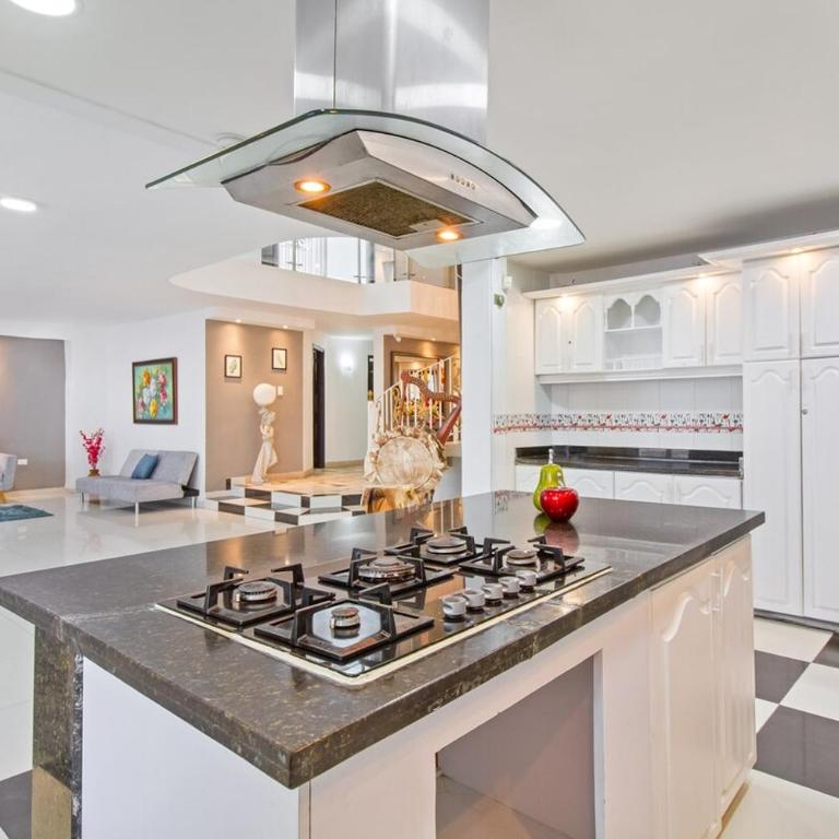 Beautiful House 3 minutes from Historic Downtown - Seven-Bedroom House - 38