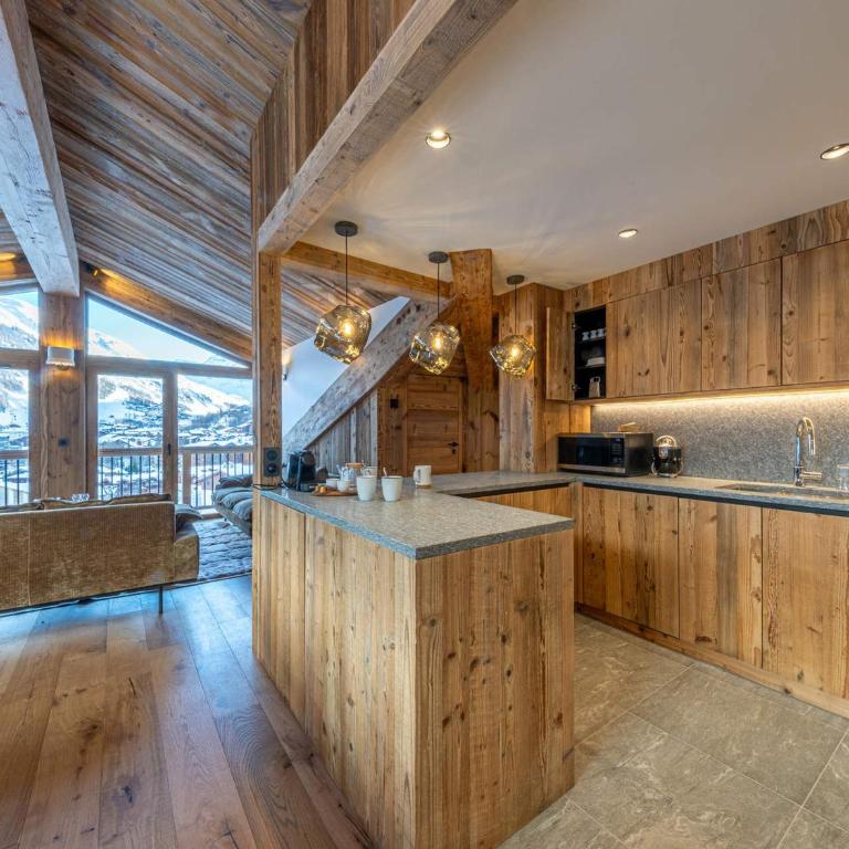 Luxueux appartement 7 pièces, cheminée, parking, vue imprenable - FR-1-694-423 - Apartamento - 10