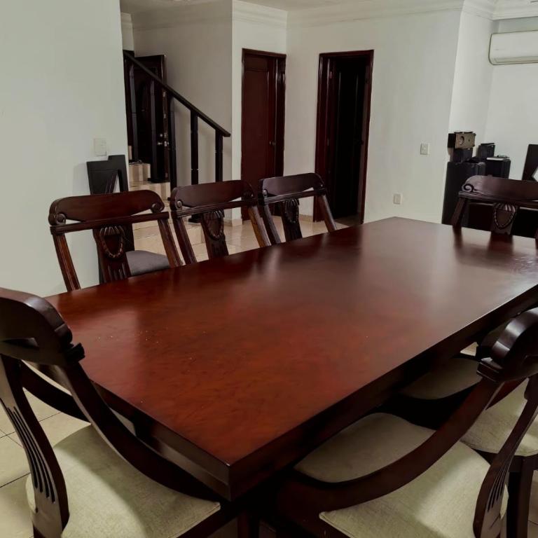 Casa enorme grupos grandes - Five-Bedroom House - 14