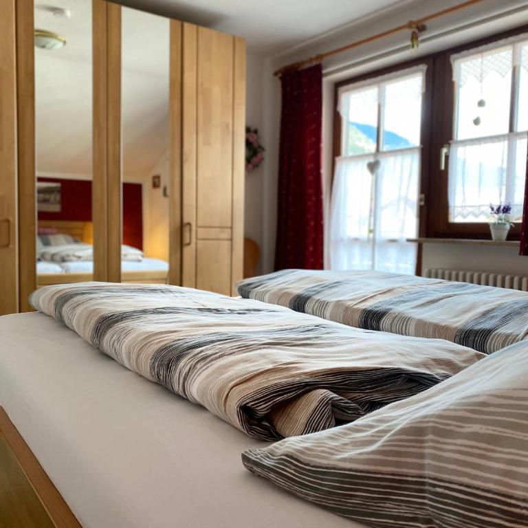 Ferienwohnung "Am Dorfbach" mit Sommer Hörnerbahnen kostenlos - Apartment mit Blick auf die Berge - 6