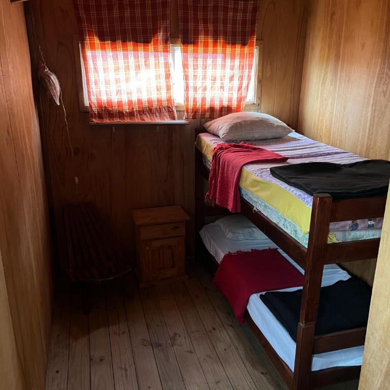 Luna & Zoé - Mixed Dormitory Room - 1