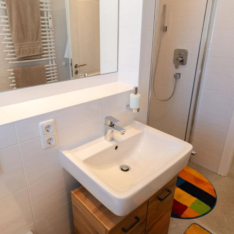 Erdgeschoss Wohnung Bergzit- mit Hallenbad und Sauna - Apartment mit Blick auf die Berge - 10