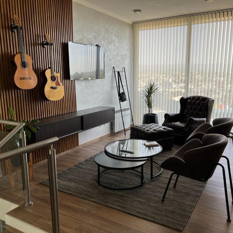 Residencia Premium con Vista Panorámica y Pileta Climatizada - Four-Bedroom House - 35