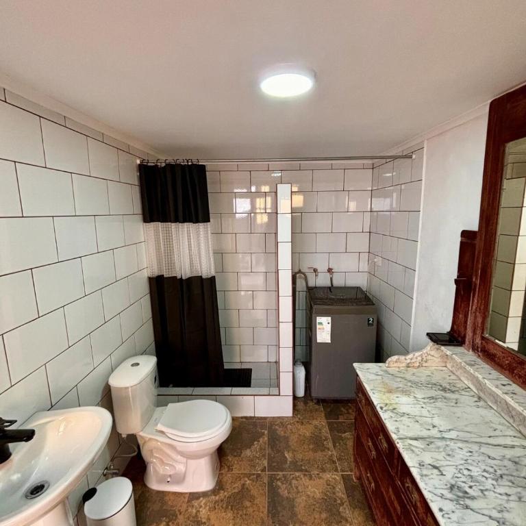 Great place for groups and families - Room #1547967301 - 1