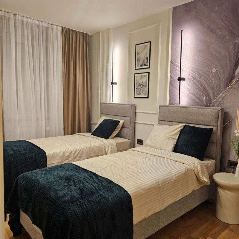 Grand Atelier Old Town Boutique Luxury - Two-Bedroom Deluxe Apartment with Balcony - 54
