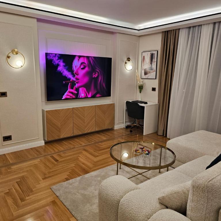 Grand Atelier Old Town Boutique Luxury - Two-Bedroom Deluxe Apartment with Balcony - 63