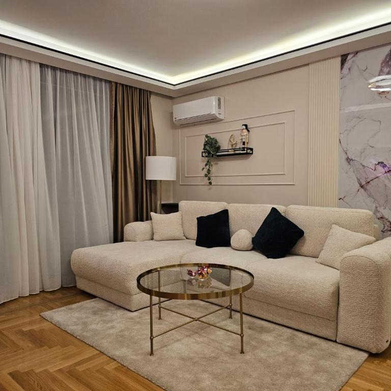 Grand Atelier Old Town Boutique Luxury - Two-Bedroom Deluxe Apartment with Balcony - 60