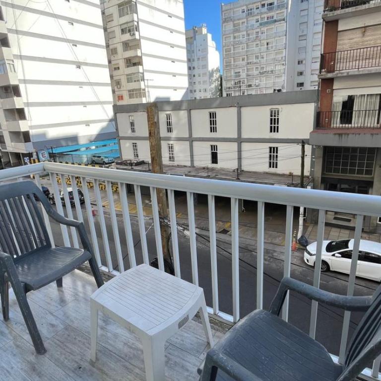 Depto luminoso Zona Plaza Colon - One-Bedroom Apartment - 17