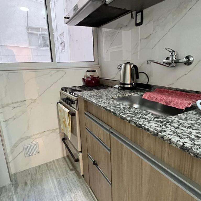 Depto luminoso Zona Plaza Colon - One-Bedroom Apartment - 15