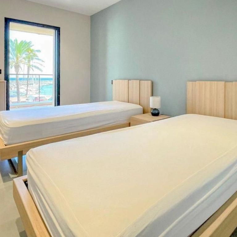 Appartement T4 moderne avec terrasse vue mer - Three-Bedroom Apartment with Marina View - 8