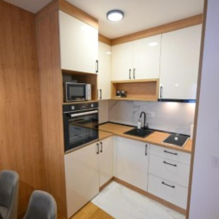 Central Rezidence 13 - One-Bedroom Apartment - 6