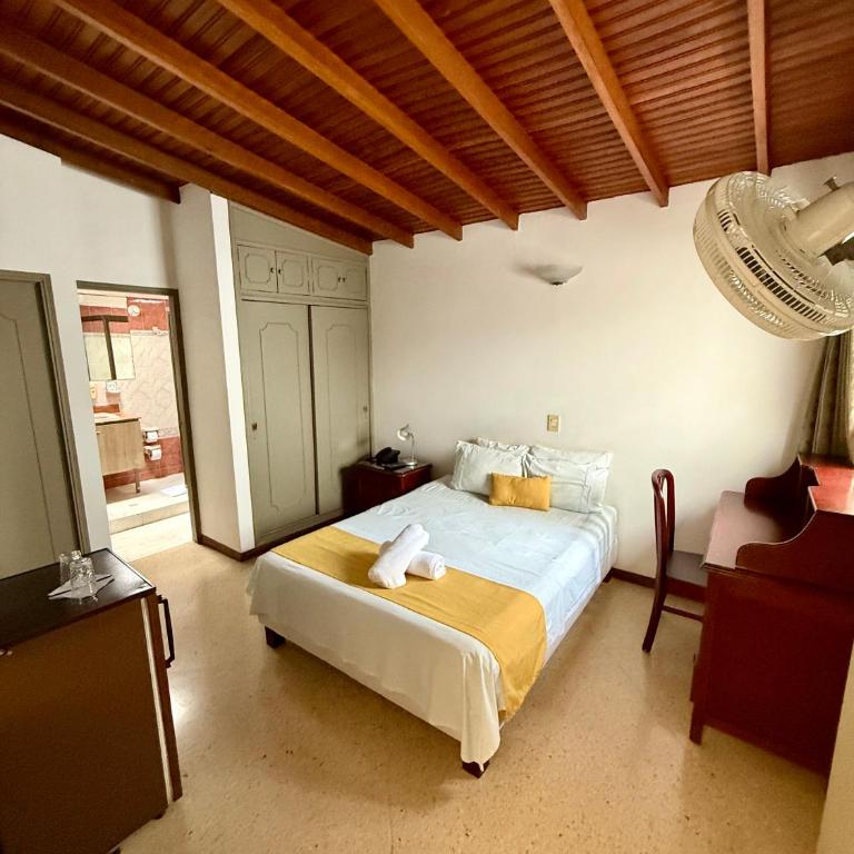 Hotel Balcones De Malibu - Double Room - 3
