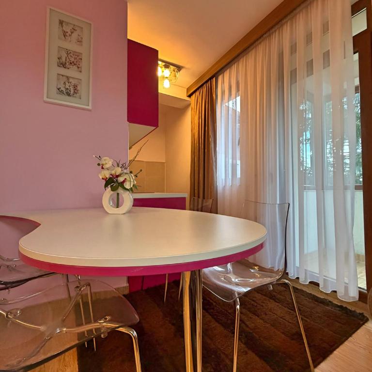 Mujen Lux Tutic - Free Spa & Wellness - Apartment with Mountain View - 4