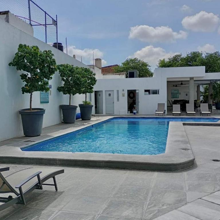 Centrico departamento en Residencial Punto Central - Apartment - 7