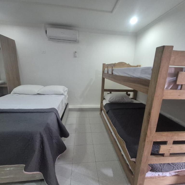 Hermoso apartamento loft en la ciudad amurallada de cartagena 2 - Family Room - 4