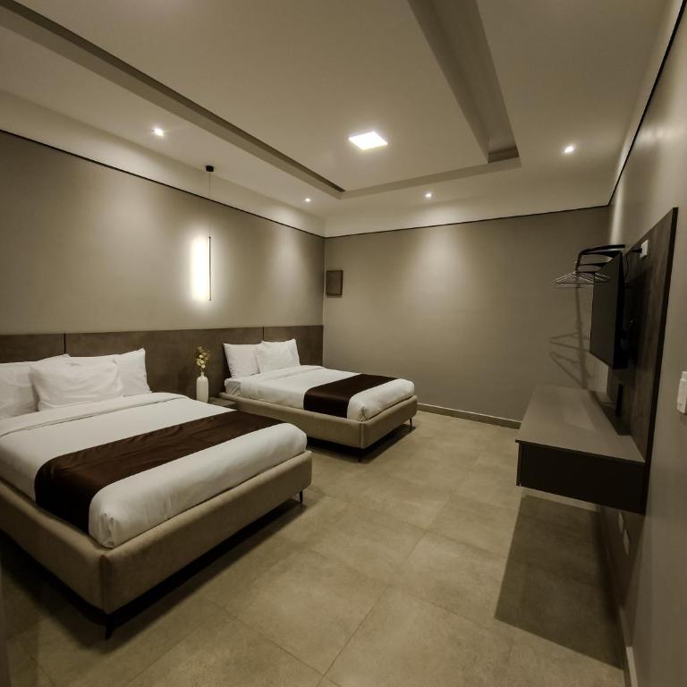 Hotel Plaza San Sebastian - Habitación Triple - 1