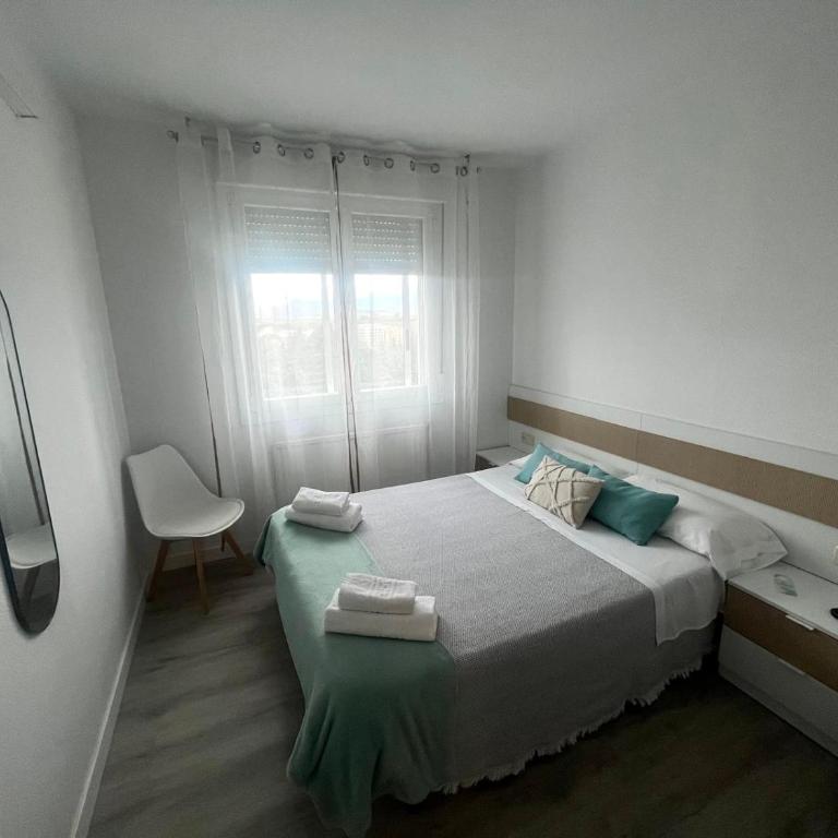 Pensión Luzía - Optional Auto Check-in - Habitación Doble Deluxe con ducha - 3