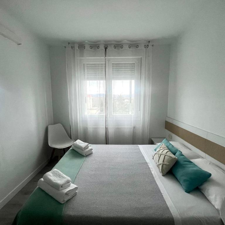 Pensión Luzía - Optional Auto Check-in - Habitación Doble Deluxe con ducha - 2