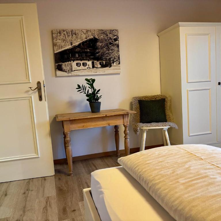 Landhaus Barbara - Two-Bedroom Apartment with Shower - 12