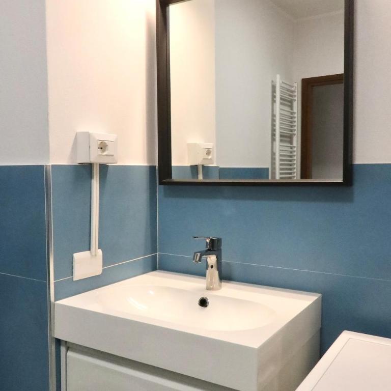 Loft Claretta - Modena City - Appartamento Deluxe con 2 Camere da Letto e Balcone - 9