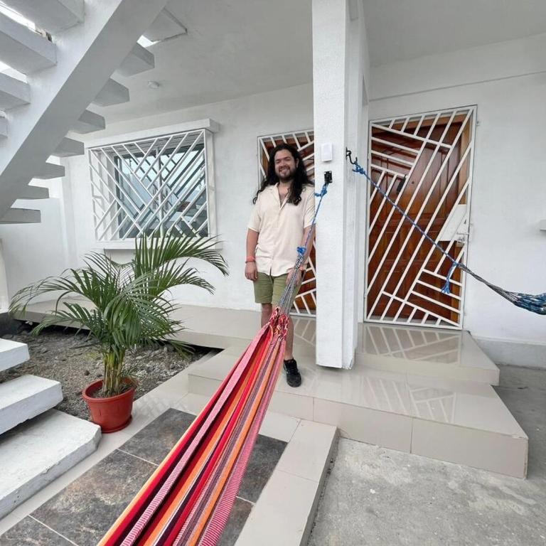 BLUE HOUSE CASA AZUL 3 Blocks from the Sea - Four-Bedroom House - 5
