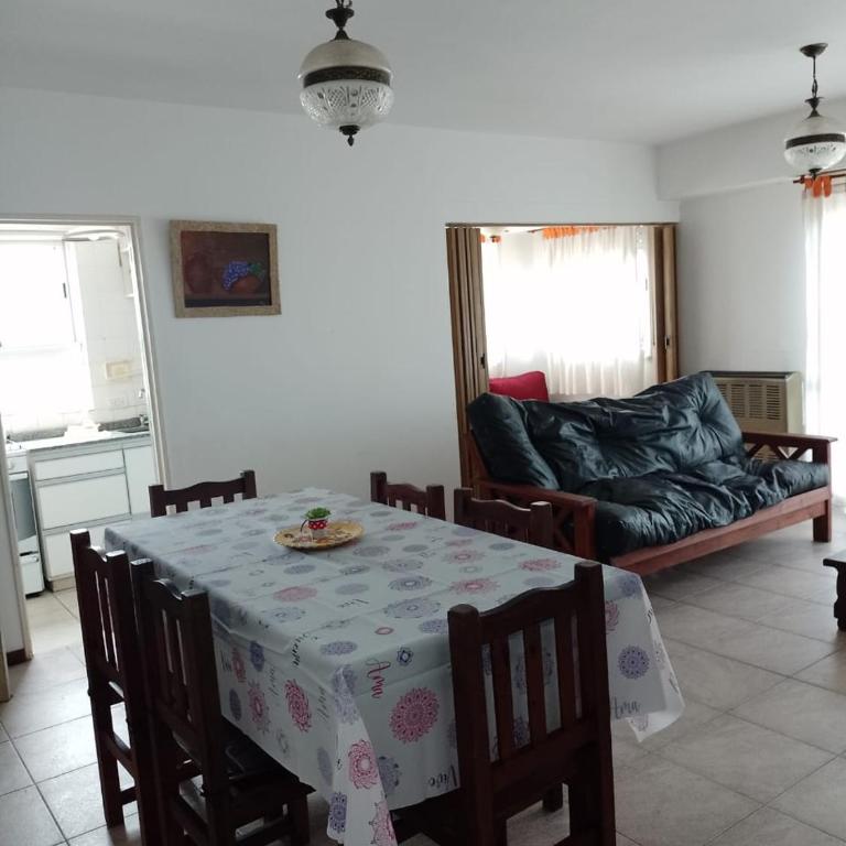 VILLA GESELL, Departamento en zona sur - Apartamento de 2 dormitorios - 1