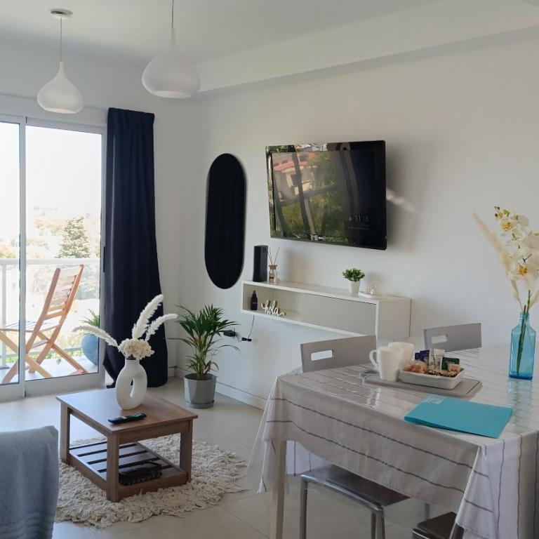 Apart Alameda - One-Bedroom Apartment with City View - 8