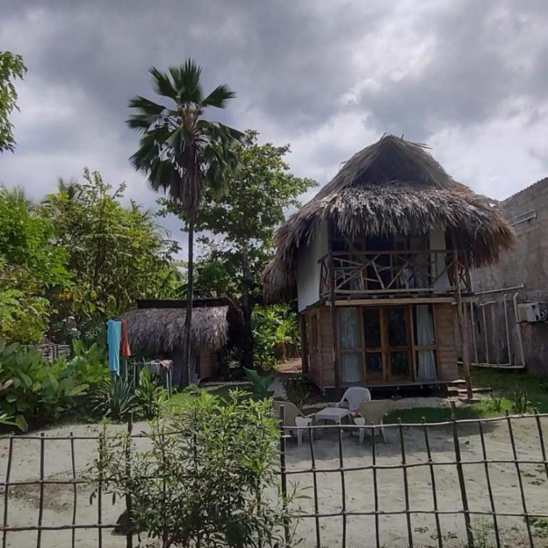 CARPE DIEM oceanfront cabin private beach - Three-Bedroom Apartment - 7