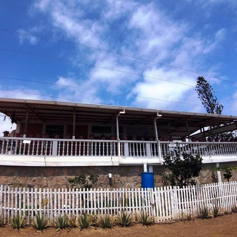 La Casa de la Colina - Three-Bedroom House - 27