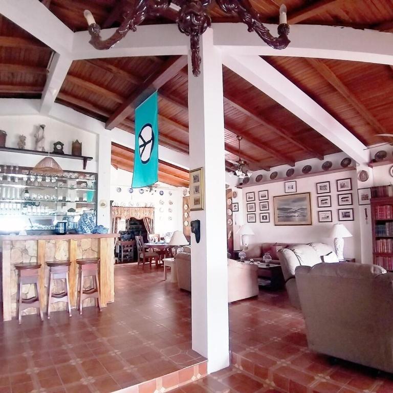La Casa de la Colina - Three-Bedroom House - 42