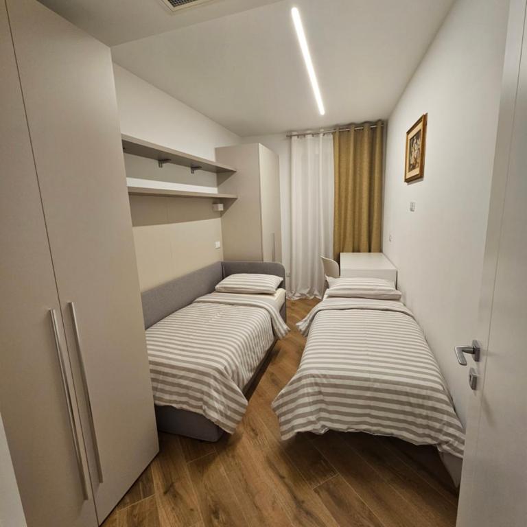 Teuta - Two-Bedroom Apartment - 18