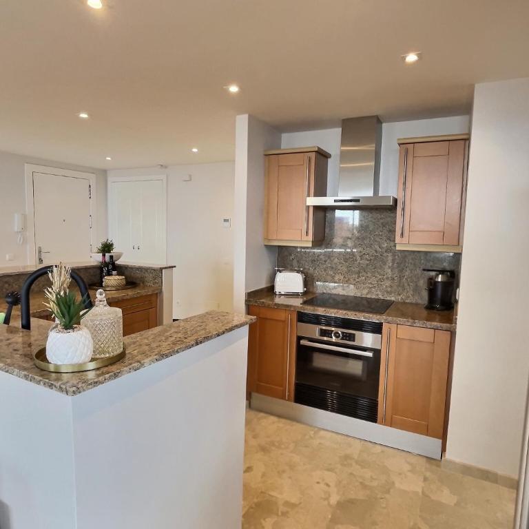 NEW LUXURIOUS APARTMENT + 2 BEDROOMS + SEA VIEW + POOL - Apartamento de 2 dormitorios con balcón y vistas al mar - 23