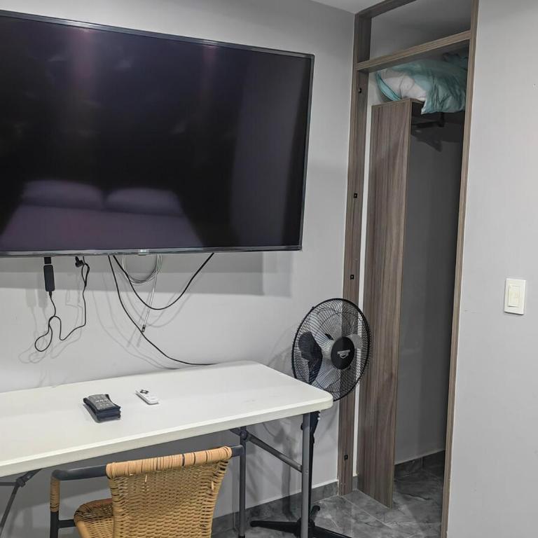 Quiet space near Nórdica with parking - Three-Bedroom Apartment - 5