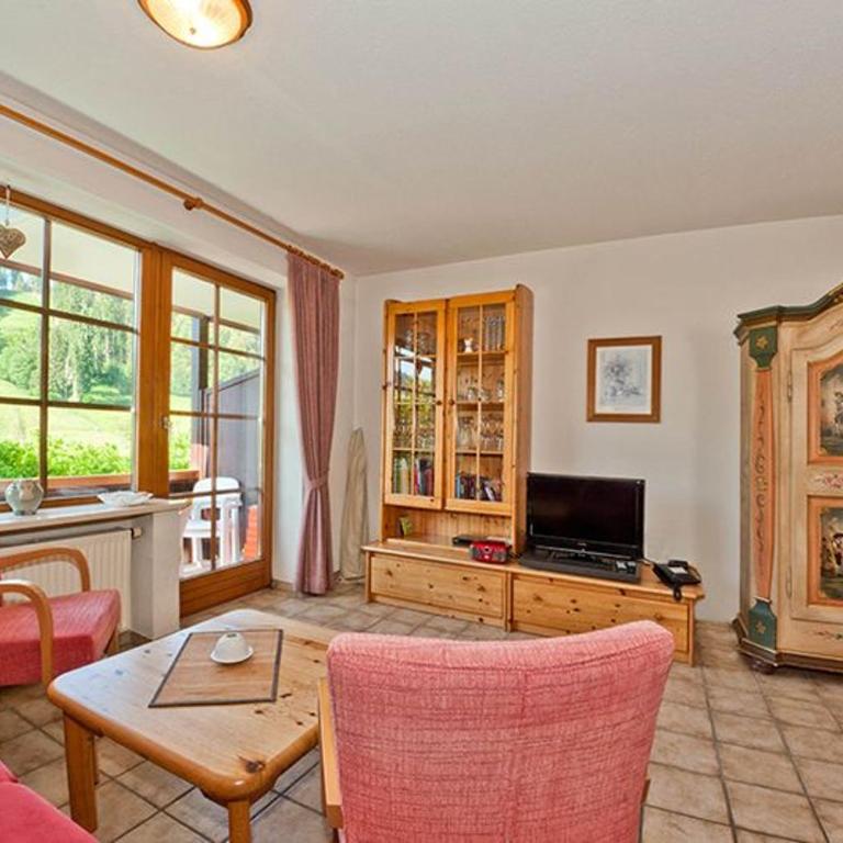 Ferienapartments Schneeheide im Allgäu - Apartment mit 1 Schlafzimmer und Balkon - 2