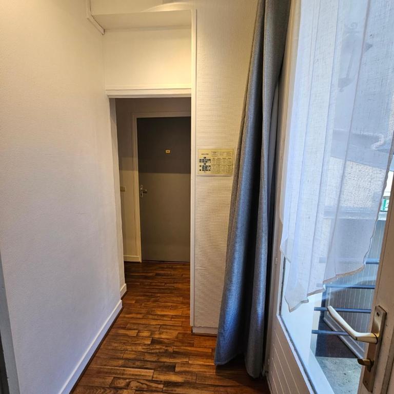 Hôtel François d'O - Chambre Triple avec Douche - 8