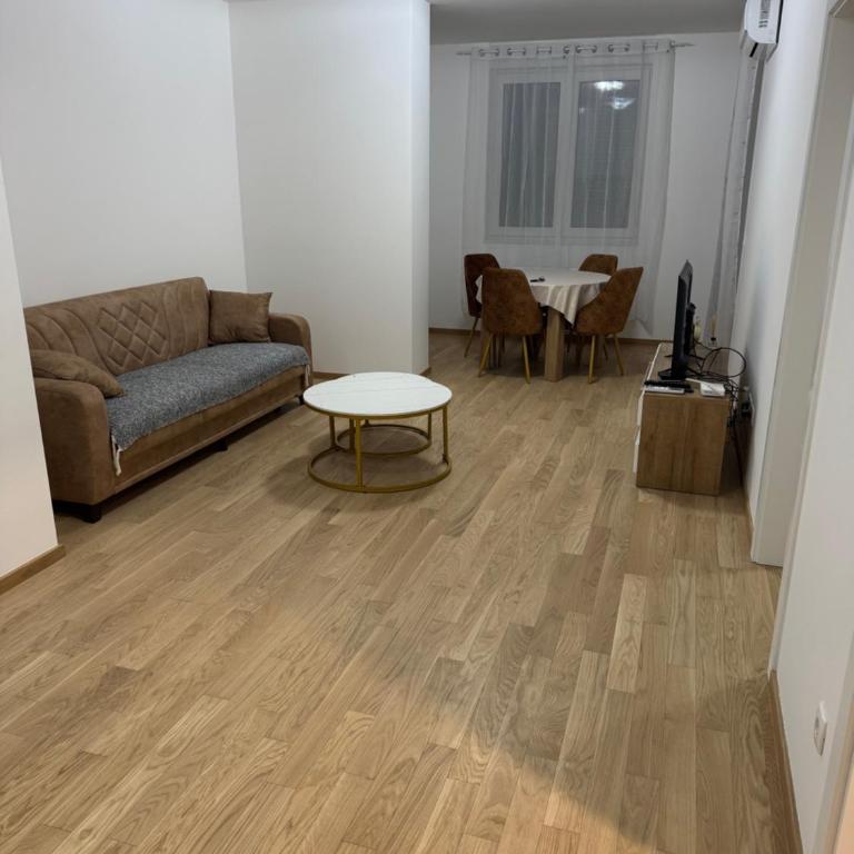 Moderan stan u centru Banja Luke 48 m2 są terasom - One-Bedroom Apartment - 1