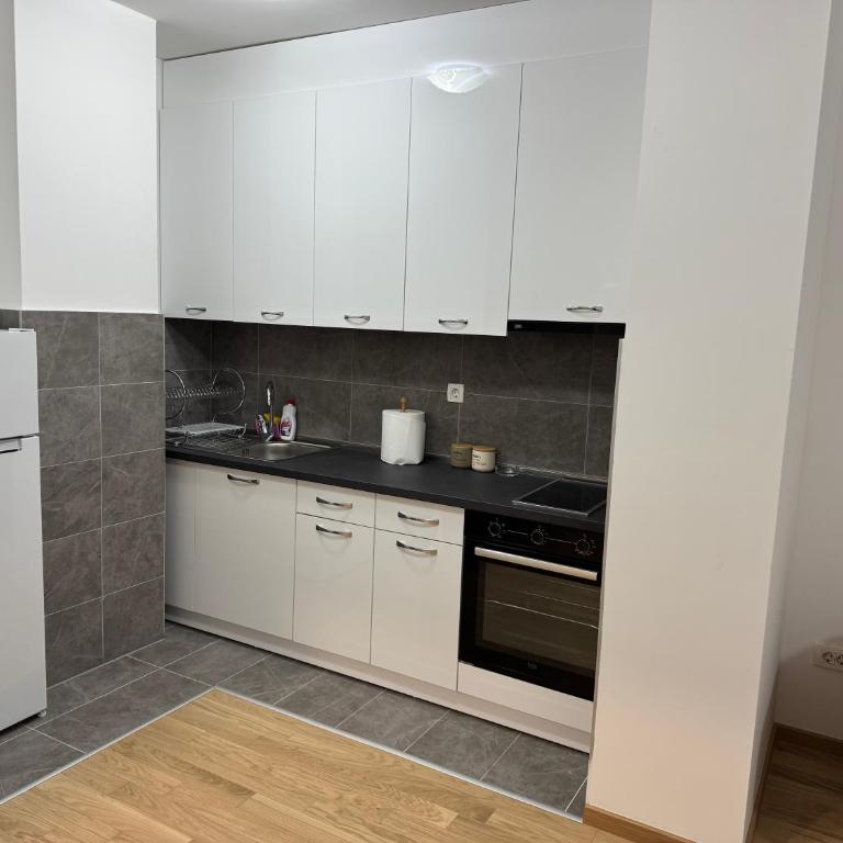 Moderan stan u centru Banja Luke 48 m2 są terasom - One-Bedroom Apartment - 4