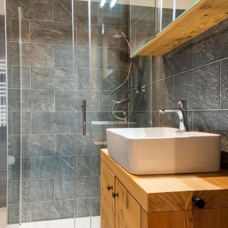 HelloCHALET TrackSide House - Ski-In Ski-Out Apartment on the Cretaz Slopes - Appartamento con 2 Camere da Letto e Terrazza - 6