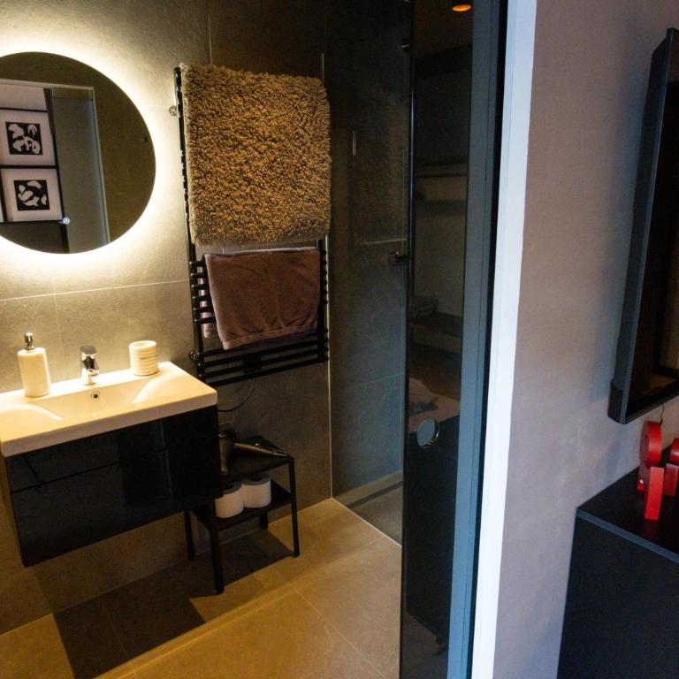 Appartements Cafe Schneider - Apartment mit 3 Schlafzimmern und Dusche - 36