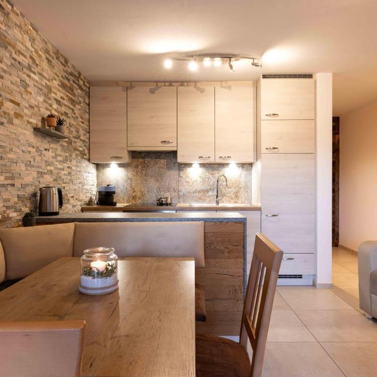 Sirona Stay - Private Spa Retreat near Bolzano Dolomites - Romantic Stay with Sauna Whirlpool Garden Garage Free Bolzano Card - Appartamento con 1 Camera da Letto e Vasca Idromassaggio - 9