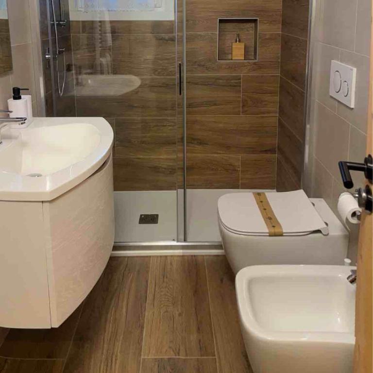 Hotel Villa Gaia - 2 Camere Adiacenti con Bagno Privato Esterno (4 Adulti) - 5