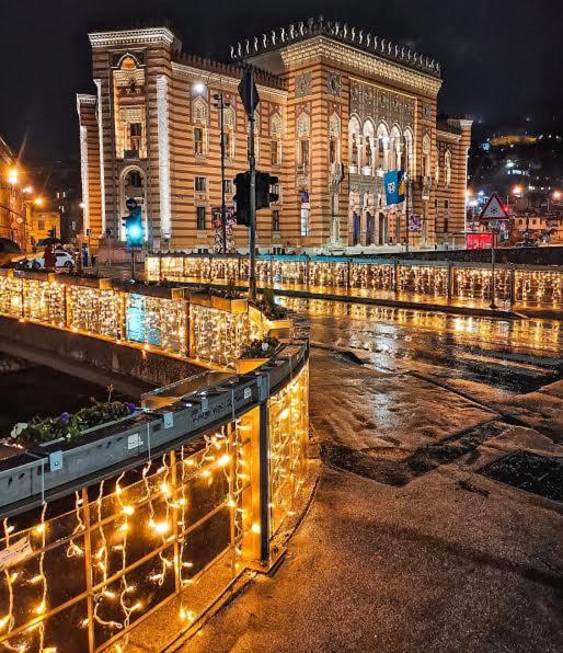 The warmth of a home with a fireplace in the very center of Sarajevo - Three-Bedroom Apartment - 18