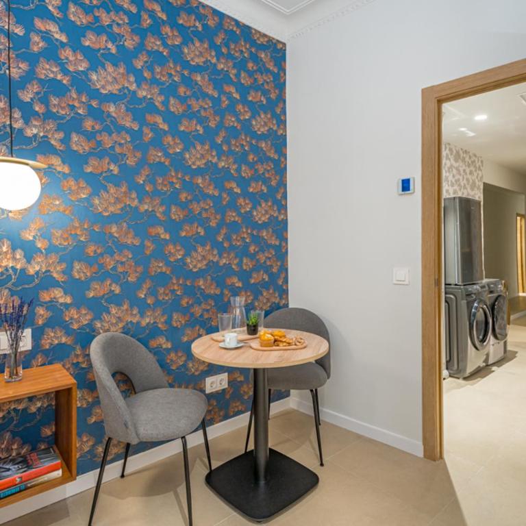 Habitación privada en Lavapiés - Double Room with Balcony - 4