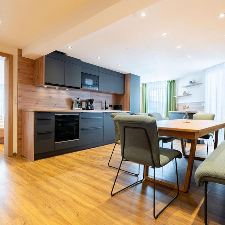 Kienle's Ferienhaus - Deluxe Apartment mit 4 Schlafzimmern - 1