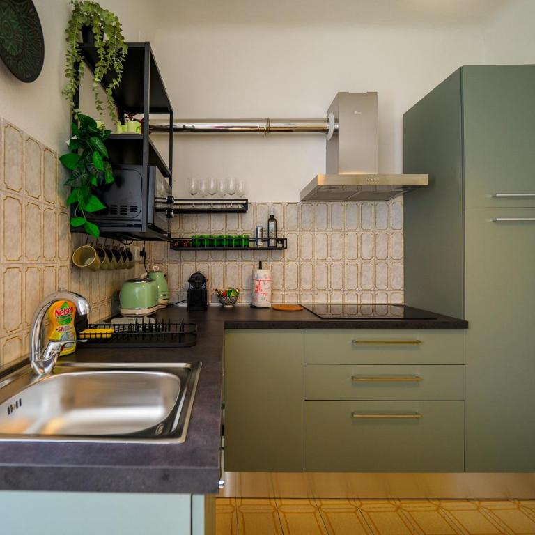 La Casa del Pastenello Family Apartment with AC - Two-Bedroom Apartment - 8