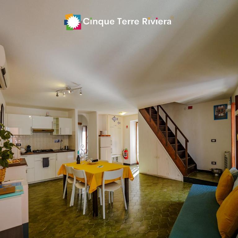 El Nin Apartment with Terrace & AC - Two-Bedroom Apartment - 7