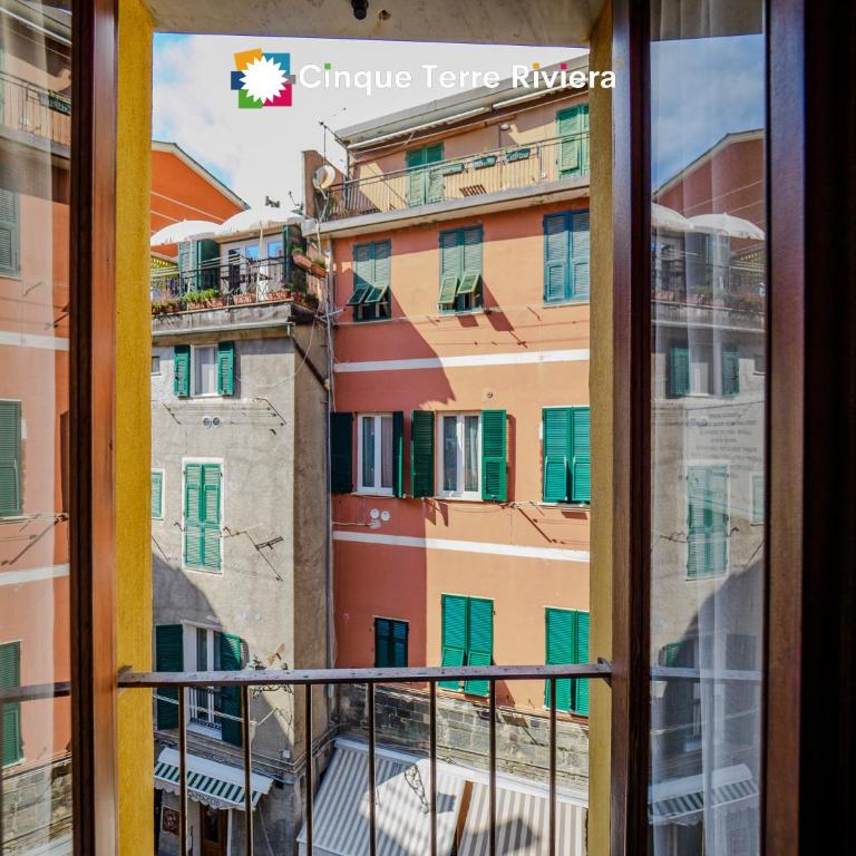 El Nin Apartment with Terrace & AC - Two-Bedroom Apartment - 8