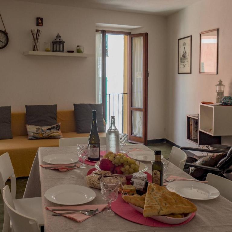 El Nin Apartment with Terrace & AC - Two-Bedroom Apartment - 21
